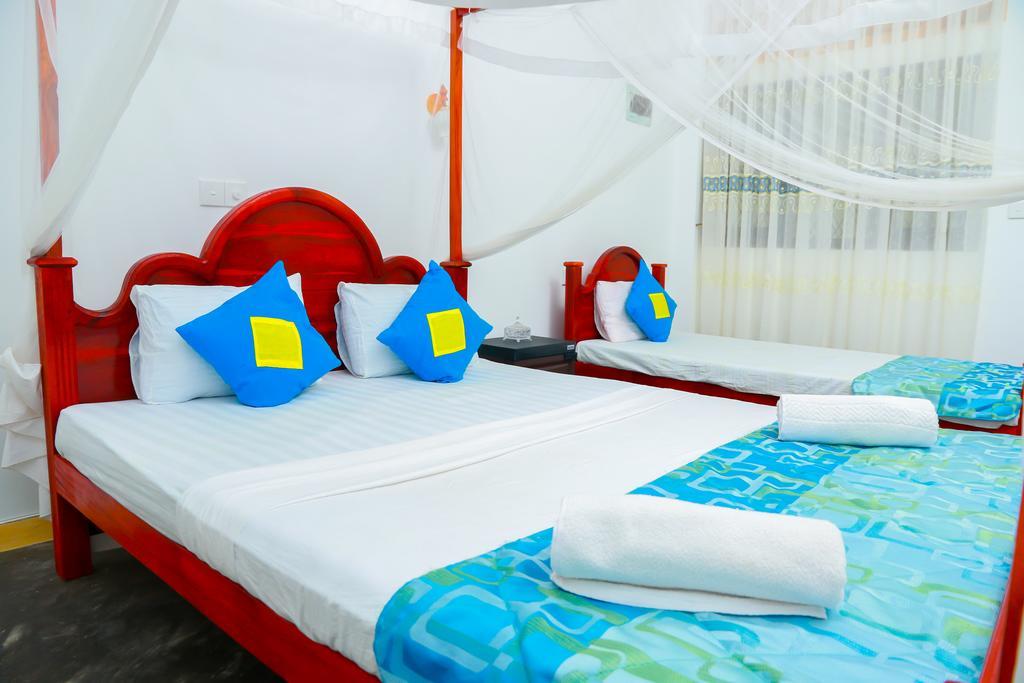 Autumn Moon Beach Cabanas Тангалле Екстер'єр фото