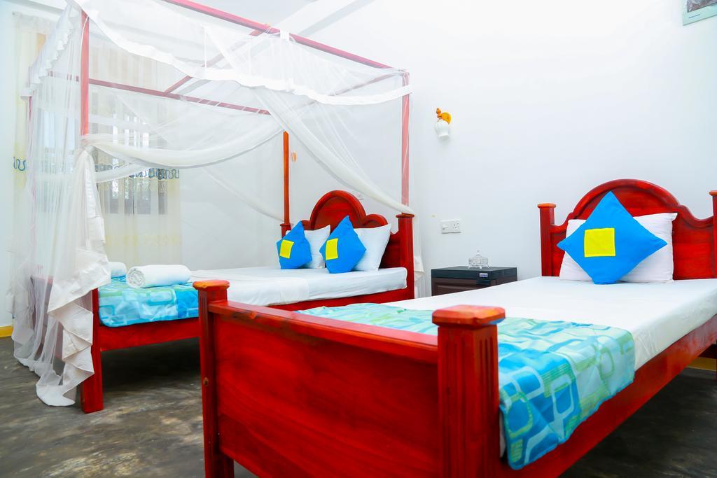 Autumn Moon Beach Cabanas Тангалле Екстер'єр фото